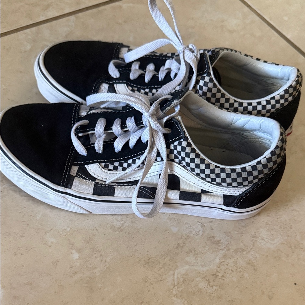 Vans Classic Black and White Checkered Shoes size 7 women